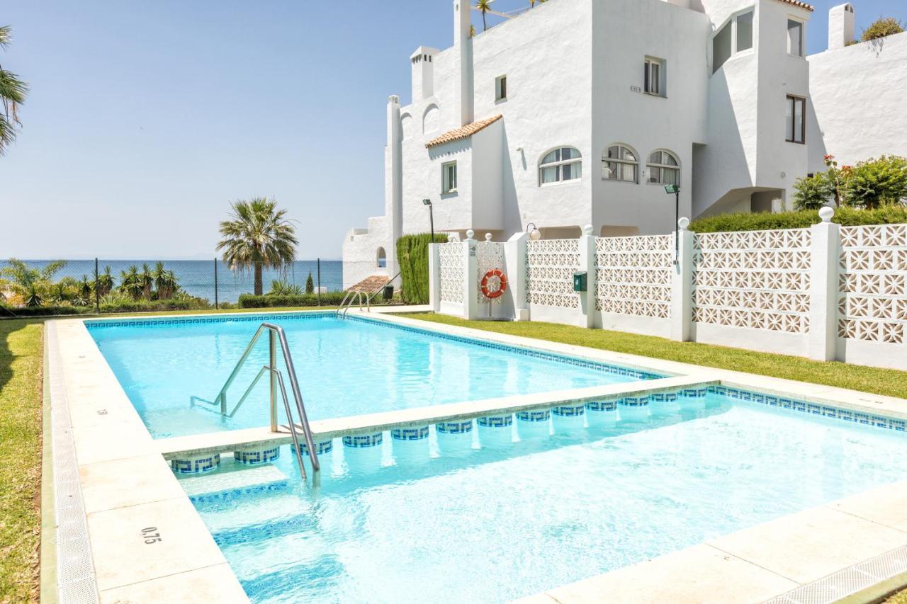 Front Sea View Apartment エステポナ エクステリア 写真