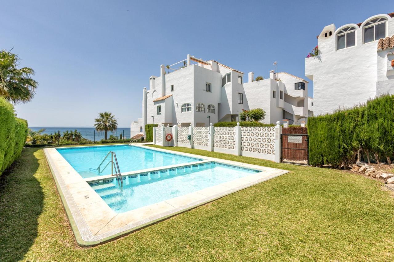 Front Sea View Apartment エステポナ エクステリア 写真